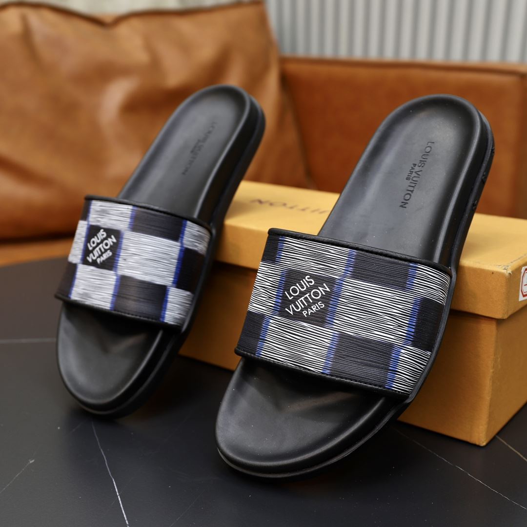 Louis Vuitton Slippers